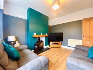 Lounge- click for photo gallery